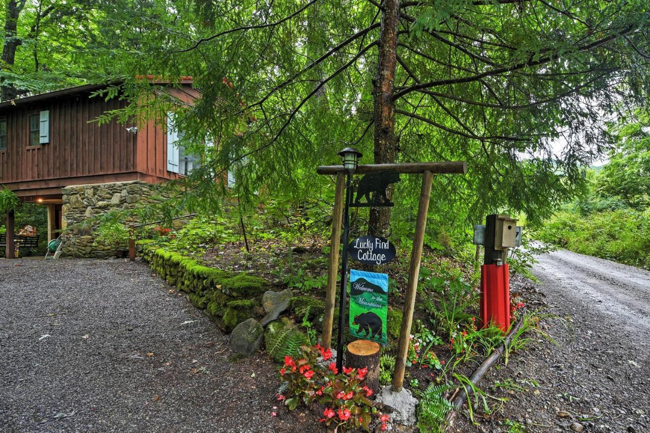 Serene Creekside Cottage Near Asheville Fire Pit Candler Luaran gambar
