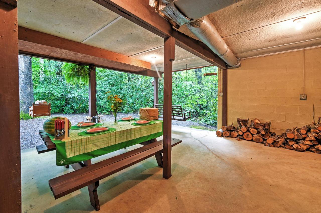 Serene Creekside Cottage Near Asheville Fire Pit Candler Luaran gambar